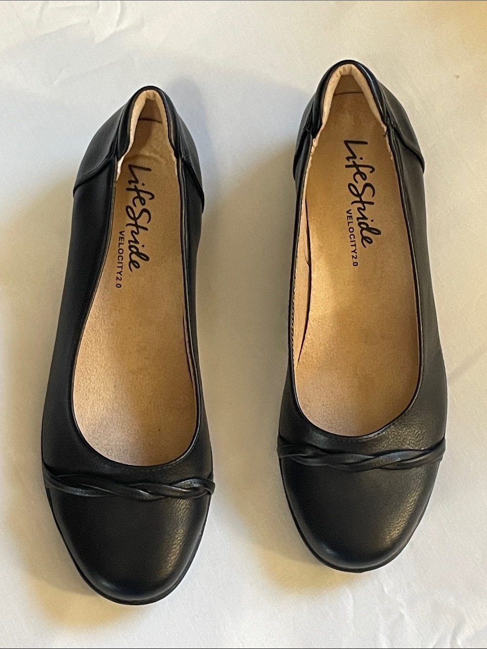 Life Stride Velocity 2 Women's Black Slip On Shoes. NWOT. Size 9.